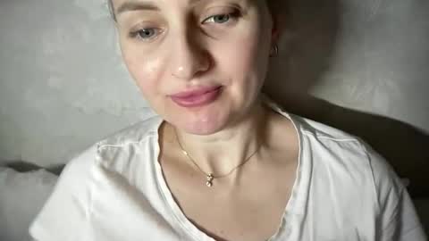 Funny  girl online show from April 19, 2026, 9:06 pm