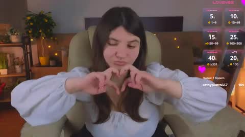 Viola online show from April 16, 2026, 10:01 pm