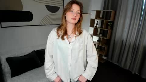 Snapshot of viola_larson chatting on March 1, 2026, 10:17 am Viola but friends call me Sisi online show from March 1, 2026, 10:17 am