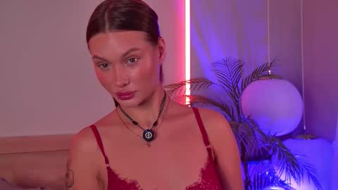 violaflirt online show from October 7, 2025, 4:20 am