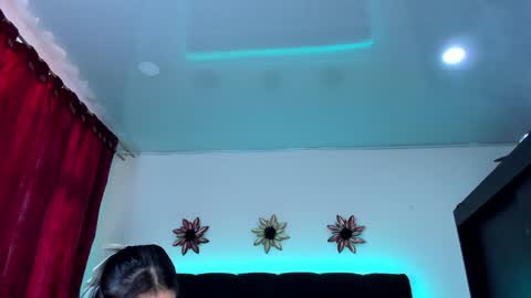 Snapshot of violeet_miller chatting on December 10, 2024, 10:26 pm online show from December 10, 2024, 10:26 pm