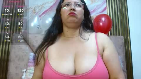 Snapshot of violemurray chatting on February 23, 2026, 11:51 am violemurray online show from February 23, 2026, 11:51 am