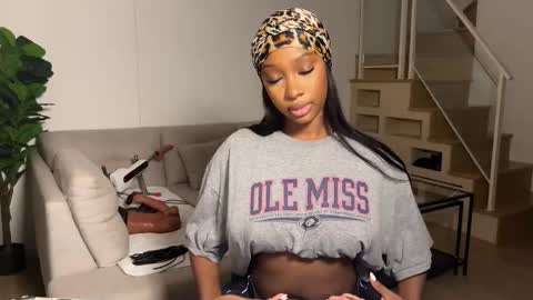 Fantasy Black Girl online show from November 4, 2025, 6:56 am