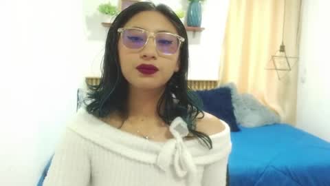 V I O L E T  online show from May 19, 2026, 2:01 pm