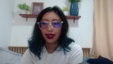 V I O L E T  online show from May 29, 2026, 2:26 pm