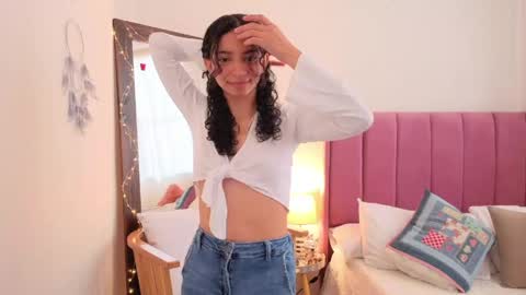 Snapshot of violet__15 chatting on April 22, 2026, 12:07 pm violet__15 online show from April 22, 2026, 12:07 pm
