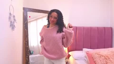 Snapshot of violet__15 chatting on May 2, 2026, 12:21 pm violet__15 online show from May 2, 2026, 12:21 pm