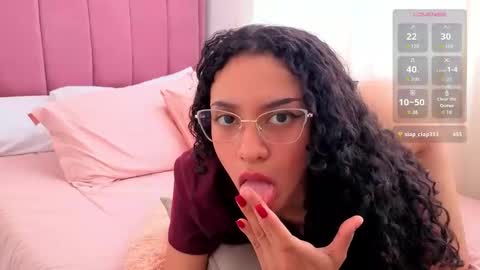 Snapshot of violet__15 chatting on May 11, 2026, 4:04 pm violet__15 online show from May 11, 2026, 4:04 pm