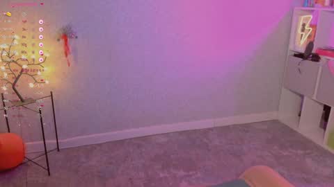 Snapshot of violet____h chatting on February 9, 2025, 7:09 pm violet____h online show from February 9, 2025, 7:09 pm