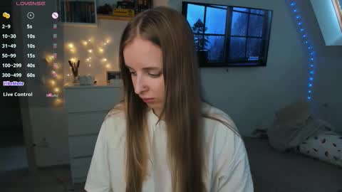 Violet online show from March 16, 2026, 1:04 pm