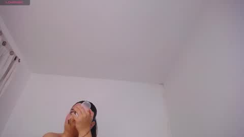 violet_giraldo online show from February 8, 2026, 3:48 pm