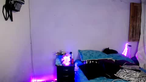 Snapshot of violet_hyuga chatting on February 7, 2025, 7:50 am violet_hyuga online show from February 7, 2025, 7:50 am