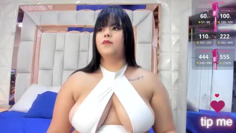 violet_milleer online show from January 12, 2026, 7:19 pm