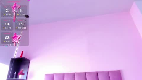 violet online show from October 23, 2025, 1:43 pm