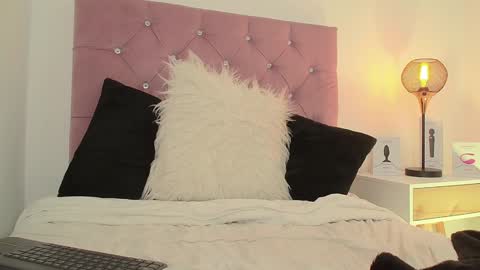 Mary online show from January 10, 2025, 2:23 pm