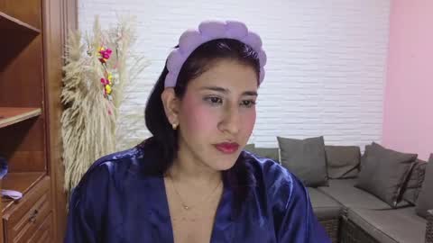 violet_rousse7 online show from May 28, 2026, 5:38 am