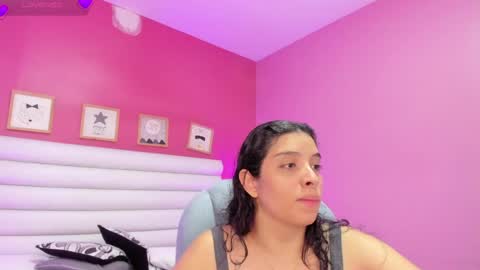 violet_sinclair online show from May 21, 2026, 11:17 am