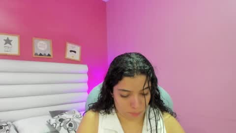 violet_sinclair online show from May 28, 2026, 11:18 am