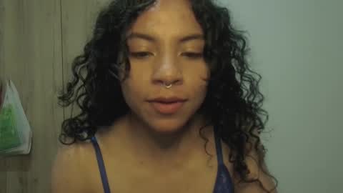 Violet online show from March 1, 2025, 1:00 am