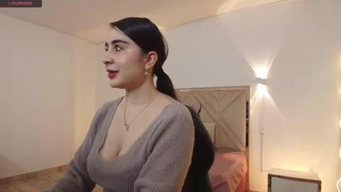violet_tay1 online show from October 26, 2025, 12:00 pm