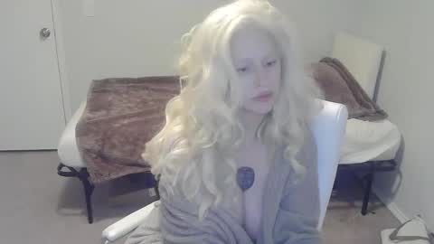 Snapshot of violet_winter97 chatting on December 8, 2024, 2:39 am violet_winter97 online show from December 8, 2024, 2:39 am
