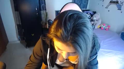 violeta.. online show from January 5, 2026, 11:08 pm