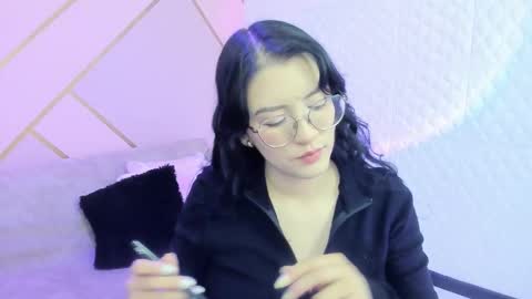 Snapshot of violeta_diazz chatting on January 17, 2026, 9:18 pm online show from January 17, 2026, 9:18 pm