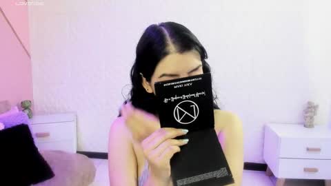 Snapshot of violeta_diazz chatting on February 9, 2026, 9:30 pm online show from February 9, 2026, 9:30 pm