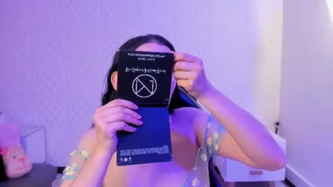Snapshot of violeta_diazz chatting on July 21, 2026, 8:55 pm online show from July 21, 2026, 8:55 pm