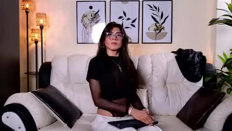 Snapshot of violeta_foxz chatting on June 20, 2026, 7:38 pm Violeta online show from June 20, 2026, 7:38 pm