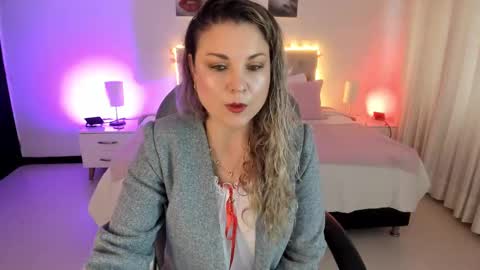 violeta_hotter_ online show from October 7, 2025, 11:51 am