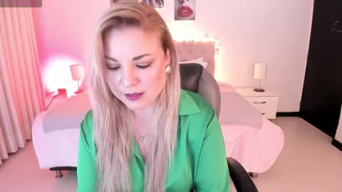 violeta_hotter_ online show from October 21, 2025, 10:49 am