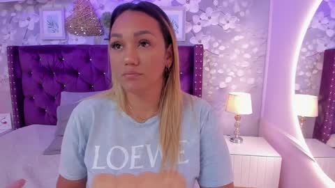 Snapshot of violeta_medina chatting on October 7, 2025, 9:28 am violeta_medina online show from October 7, 2025, 9:28 am