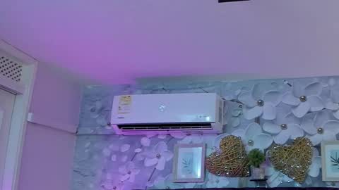 Snapshot of violeta_medina chatting on November 4, 2025, 10:14 am violeta_medina online show from November 4, 2025, 10:14 am