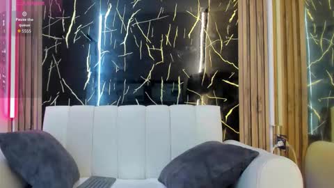 violeta_petite23_aws online show from February 7, 2026, 9:29 pm