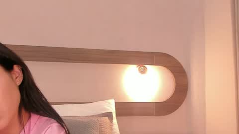 Snapshot of violeta_sum chatting on May 5, 2026, 12:35 pm Violeta Sum online show from May 5, 2026, 12:35 pm