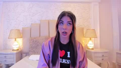 Violeta online show from July 26, 2026, 4:36 pm