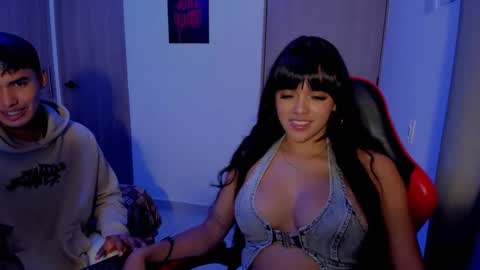 Snapshot of violetandaustin69 chatting on October 4, 2025, 3:37 am Violet and Austin online show from October 4, 2025, 3:37 am