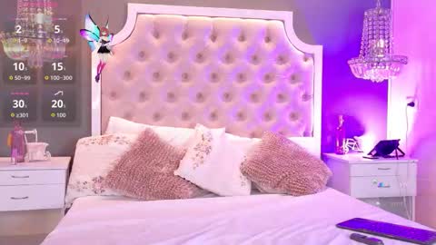 Cute Violet online show from October 19, 2025, 1:39 am