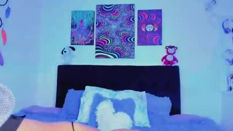 Violet online show from January 29, 2025, 4:26 am