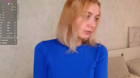Snapshot of violetdelcourt chatting on October 17, 2025, 3:31 am Mia online show from October 17, 2025, 3:31 am