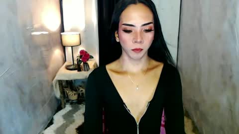 Snapshot of violeterection chatting on January 28, 2025, 7:43 am JUVY online show from January 28, 2025, 7:43 am