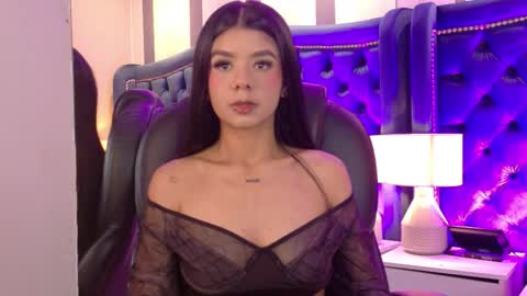Snapshot of violetgrace__ chatting on October 12, 2025, 9:36 pm Your Princess Violet online show from October 12, 2025, 9:36 pm