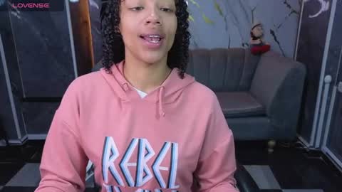 Snapshot of violeth_b chatting on June 23, 2026, 12:58 pm violeth_b online show from June 23, 2026, 12:58 pm