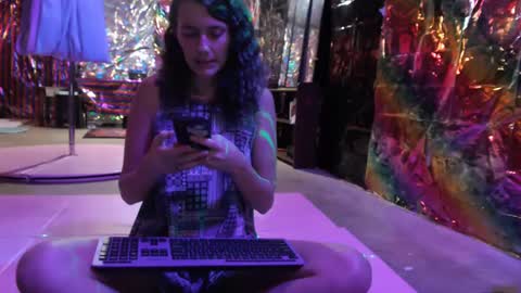 Violet Hooper online show from December 2, 2024, 3:58 am