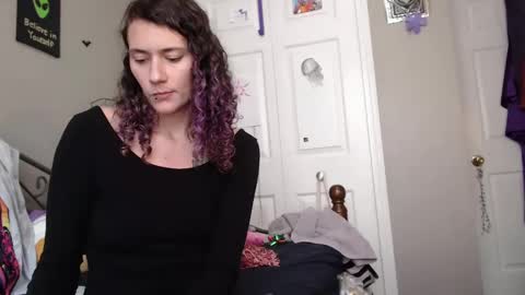 Violet Hooper online show from January 23, 2025, 6:24 pm