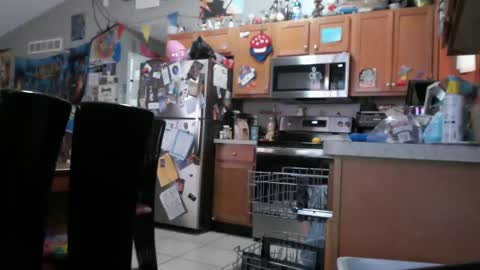 Violet Hooper online show from September 15, 2025, 3:45 pm