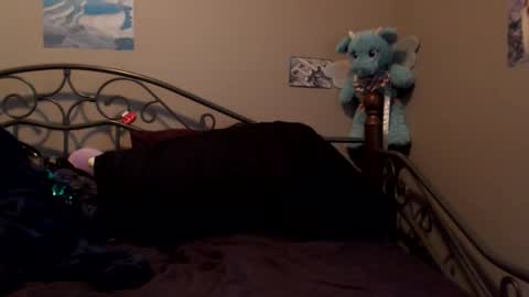 Violet Hooper online show from June 3, 2026, 6:46 pm