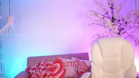 Snapshot of violetjonesx chatting on July 11, 2026, 11:35 am violetjonesx online show from July 11, 2026, 11:35 am