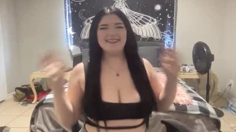 Snapshot of violetkittyy chatting on October 15, 2025, 4:18 pm Violet Kitty online show from October 15, 2025, 4:18 pm